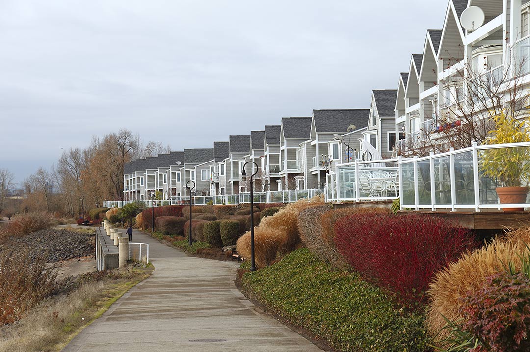 A row of historic homes in the cozy fall getaway of Vancouver, WA - Choice Hotels