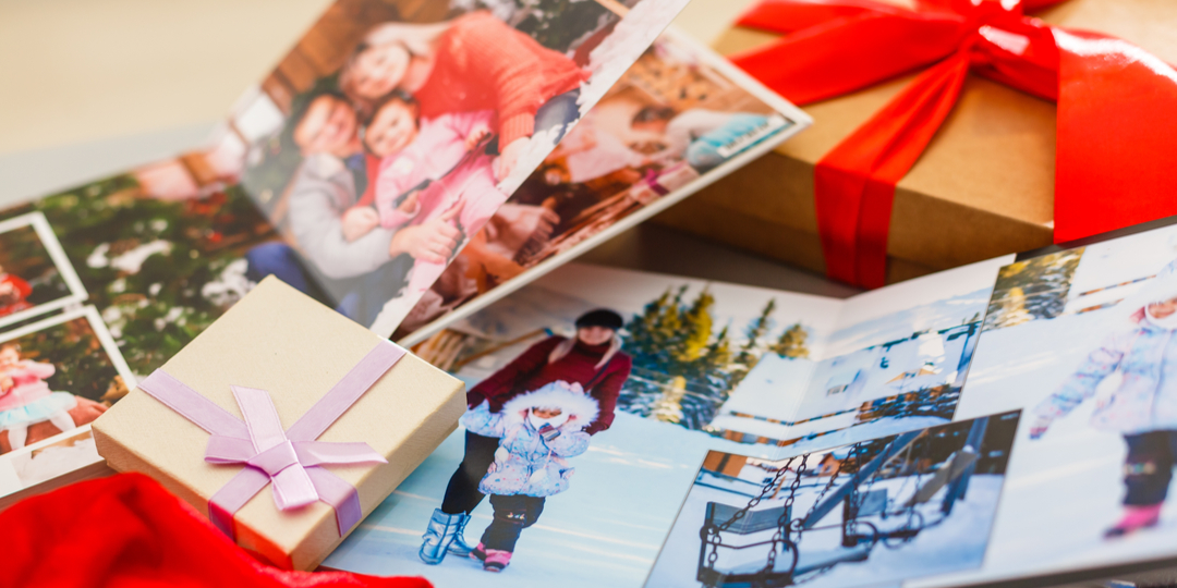 Family trip gift best sale ideas