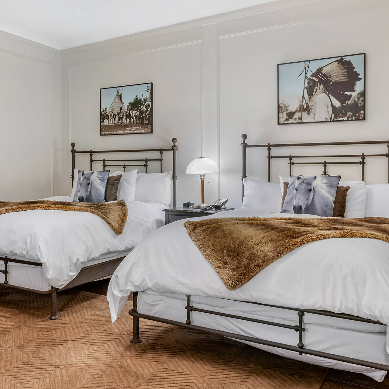 Chambre Queen du Fort Garry Hotel Spa and Conference Centre, Winnipeg, Californie