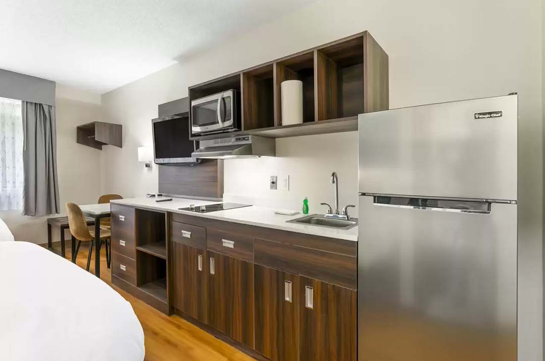 Suburban Studios LaVale - Cumberland LaVale, MD in-room kitchen