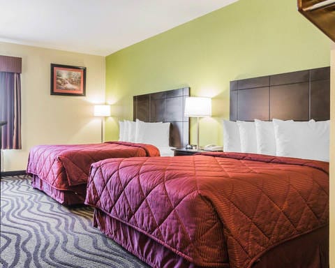 Room with queen beds, Quality Inn hotel in Montgomery AL