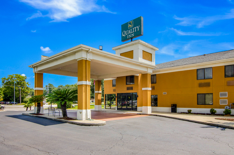 Hotel exterior | Quality Inn, Saraland AL Hotels