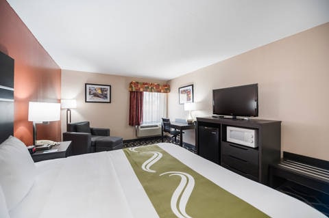 Guest room | Quality Inn, Jacksonville AR Hotels