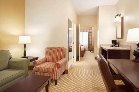 1 Bedroom Suites/Specialty Rooms-2 Queen Beds | Country, Conway AR Hotels