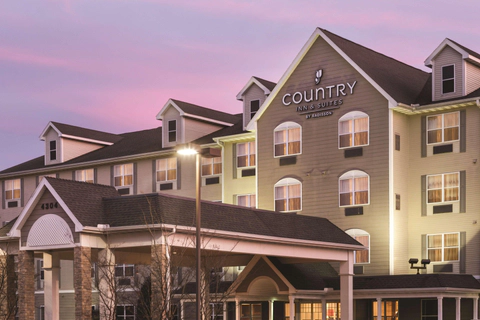 Hotel Exterior | Country, Rogers AR Hotels