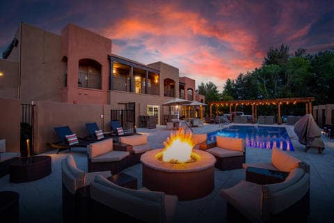 Outdoor pool | Ascend Hotel Collection, Sedona AZ Hotels