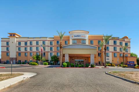 Hotel exterior | Comfort Suites, Glendale AZ Hotels