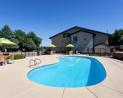 Outdoor pool | Quality Inn hotel in Prescott, AZ