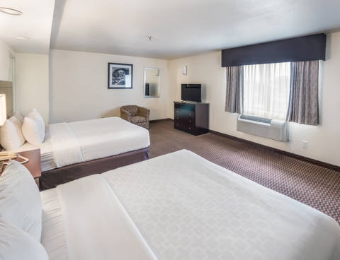 Spacious suite with added amenities | Clarion, Page AZ Hotels