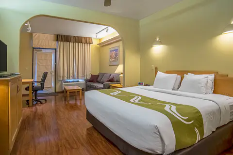 King suite | Quality Inn, Youngtown AZ Hotels
