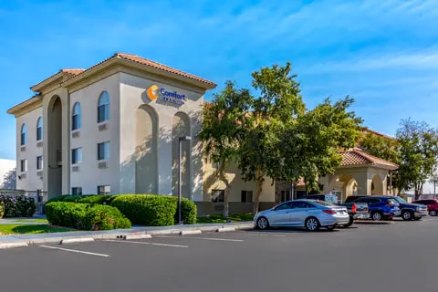 Hotel exterior | Comfort Inn, Phoenix AZ Hotels