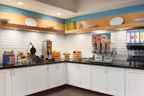 Breakfast Room | Country, Flagstaff AZ Hotels