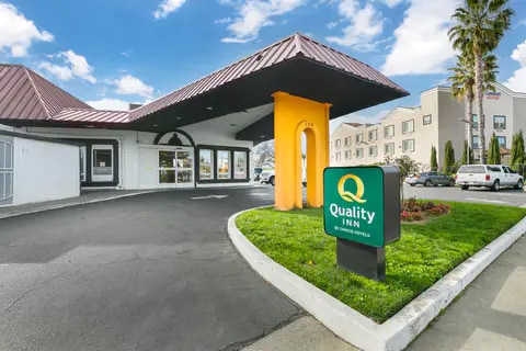 Hotel exterior | Quality Inn, Sacramento CA Hotels