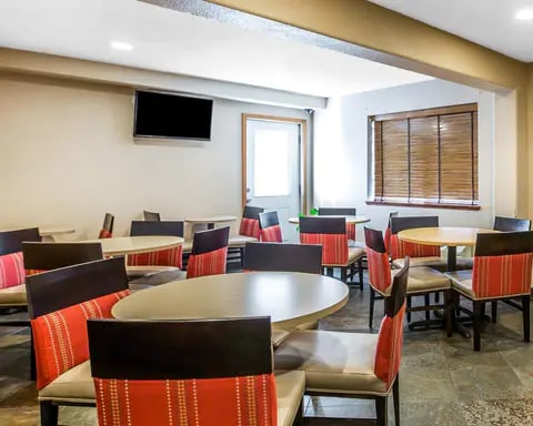 Free Breakfast | Comfort Inn | Lone Pine, CA