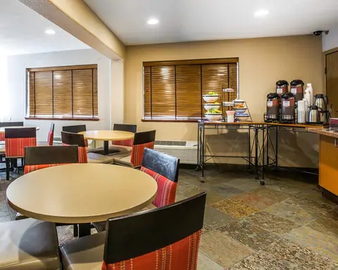 Free Breakfast | Comfort Inn | Lone Pine, CA