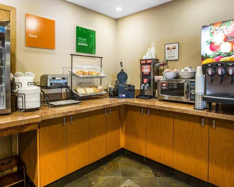 Free Breakfast | Comfort Inn | Lone Pine, CA