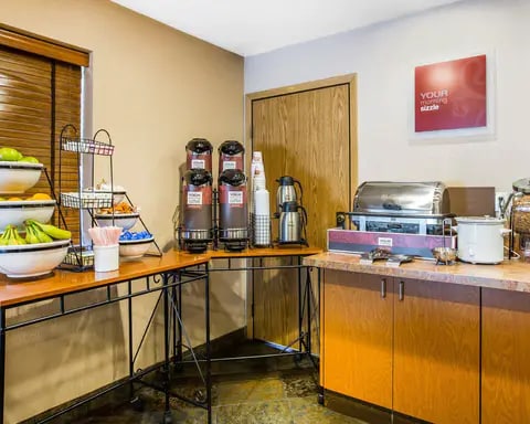 Free Breakfast | Comfort Inn | Lone Pine, CA