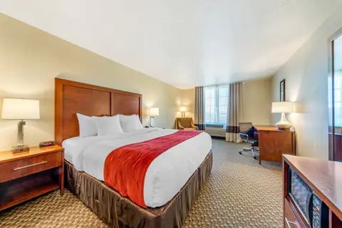 Guest room with king bed(s) | Comfort Inn, Lancaster CA Hotels