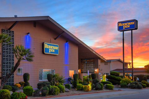 Hotel entrance | Rodeway Inn, Merced CA Hotels