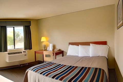 Guest room | RocketFuel, Rohnert-park CA Hotels