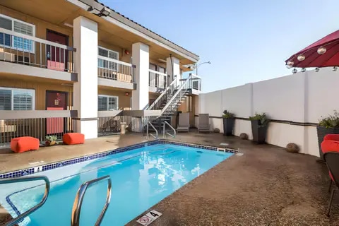 Outdoor pool | Rodeway Inn, San-jose CA Hotels