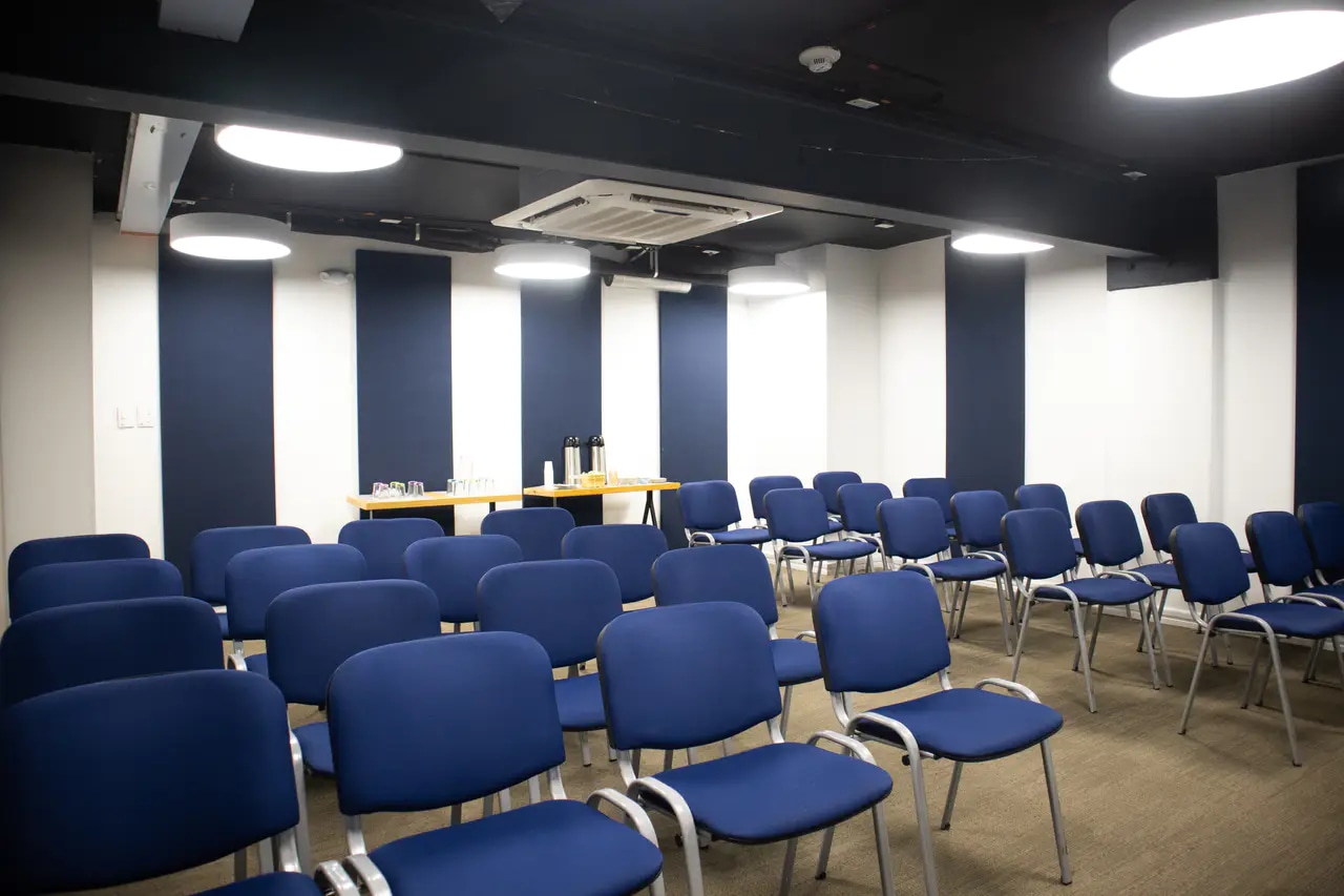 CB015eventspace04_1