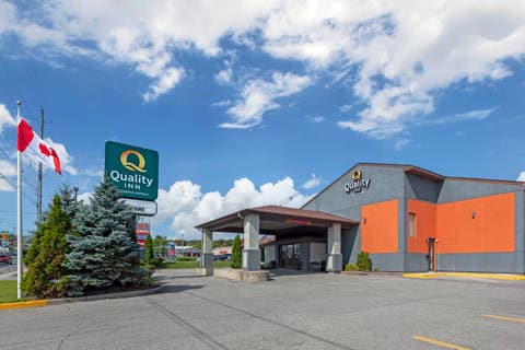 Hotel exterior | Quality Inn, Peterborough ON Hotels