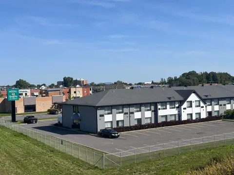 Hotel exterior | Quality Inn, St. Jean-Sur-Richelieu QC Hotels
