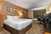 Guest room with one bed | Comfort Inn, Regina SK Hotels
