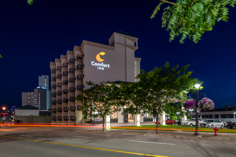 Hotel exterior | Comfort Inn, Niagara-falls ON Hotels