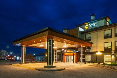 Hotel exterior | Comfort Inn, Ingersoll ON Hotels