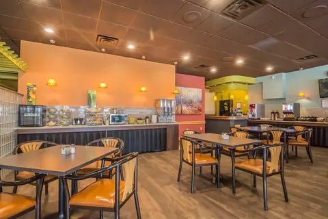 Breakfast area | Quality Inn, Edmonton AB Hotels