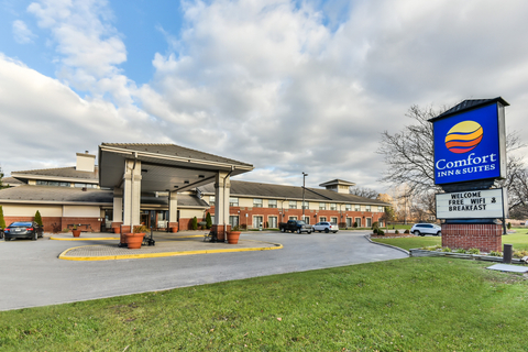 Hotel exterior | Comfort Inn, Windsor ON Hotels