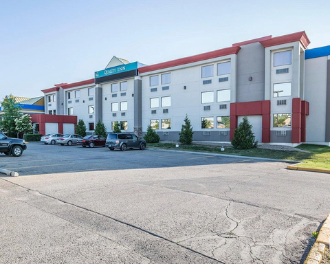 View of hotel from the street