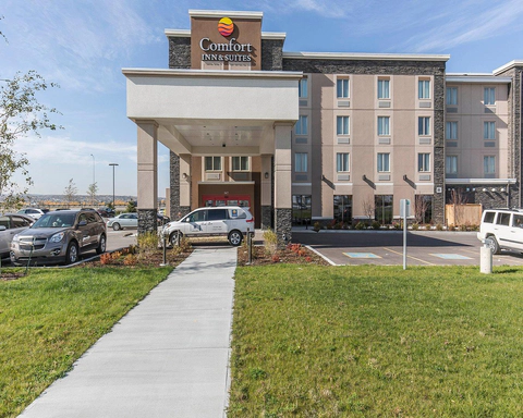 Comfort Inn & Suites hotel in Calgary, AB