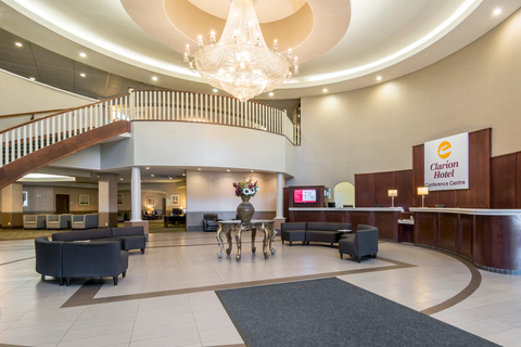 Spacious lobby | Clarion, Sherwood-park AB Hotels