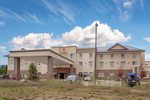 Hotel exterior | Comfort Inn, Valemount BC Hotels