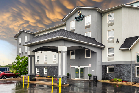 Hotel exterior | Quality Inn, Grimsby ON Hotels
