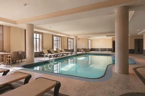 Pool | Radisson, Mississauga ON Hotels