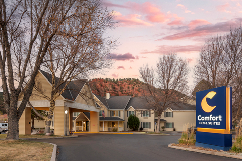 Twilight | Comfort Inn, Carbondale CO Hotels