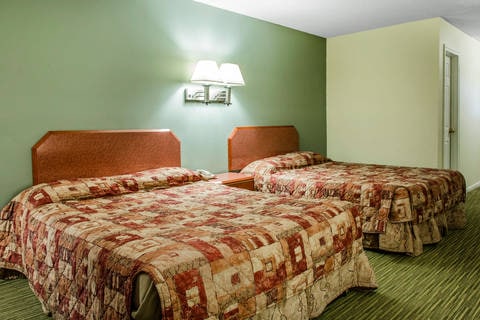Guest Room with Queen Beds