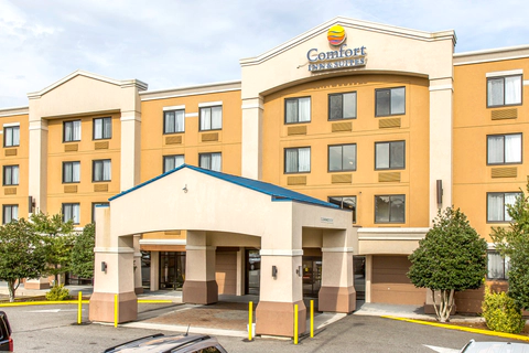 Hotel exterior | Comfort Inn, Meriden CT Hotels