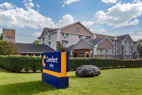 Hotel exterior | Comfort Inn, Griswold CT Hotels