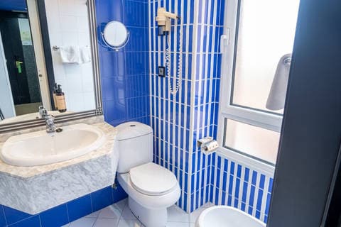 Bathroom | Ascend Hotel Collection, Gijon ES-S Hotels