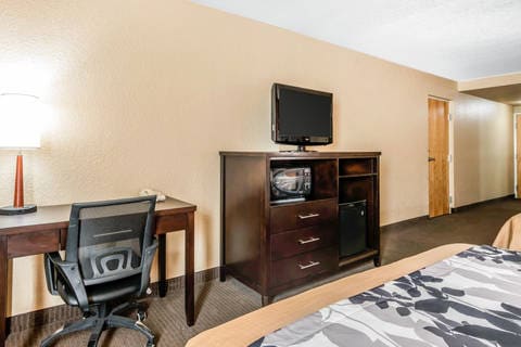 Spacious suite with flat-screen television | Sleep Inn, Ocala FL Hotels