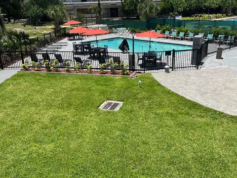 Outdoor pool | Clarion, Orlando FL Hotels