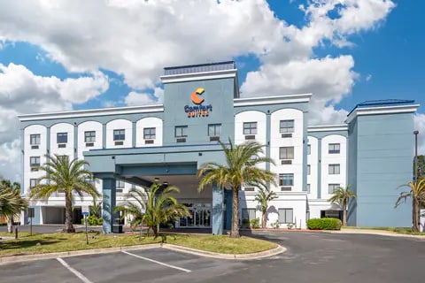 Hotel exterior | Comfort Suites, Jacksonville FL Hotels
