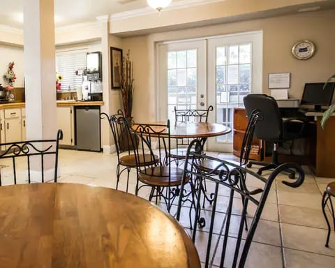 Breakfast area in the lobby