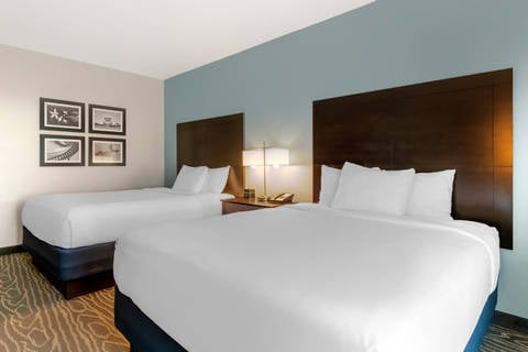Guest room with queen bed(s) | Comfort Inn, Melbourne FL Hotels