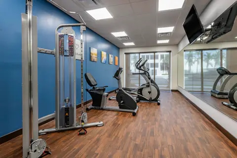 Fitness center | Comfort Suites, Dania FL Hotels